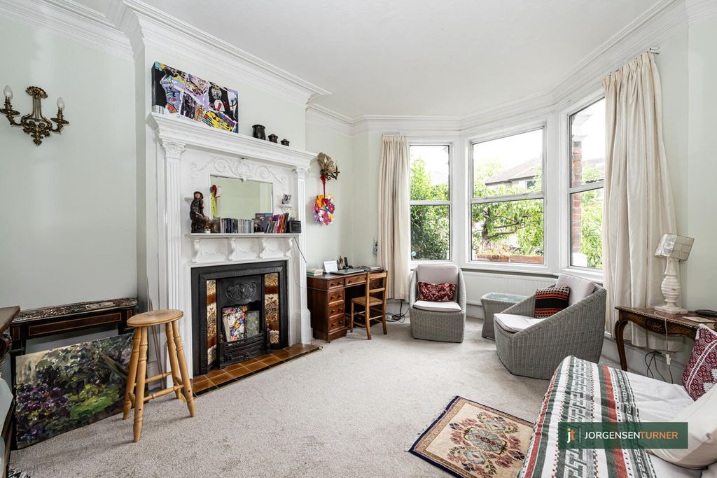 Property photo 2 of 12
