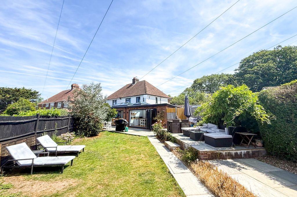 Property photo 1 of 33