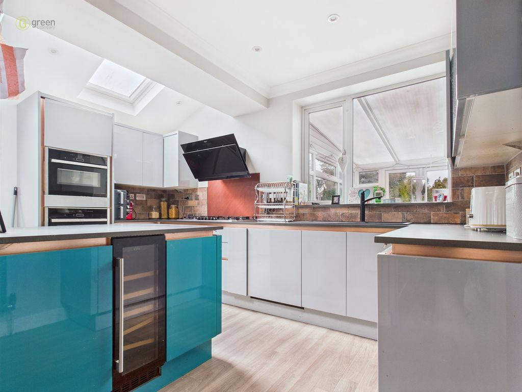 Property photo 3 of 48