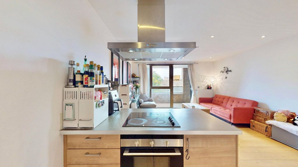 Property photo 1 of 19 Picture No. 16