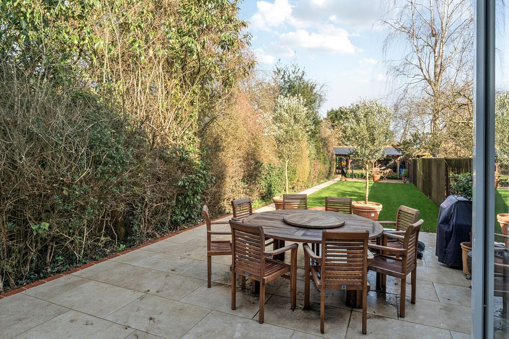 Additional image 10 of 3 bed semi-detached house for saleChurch Path, Hook RG27