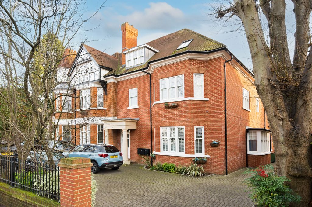 Property photo 1 of 8