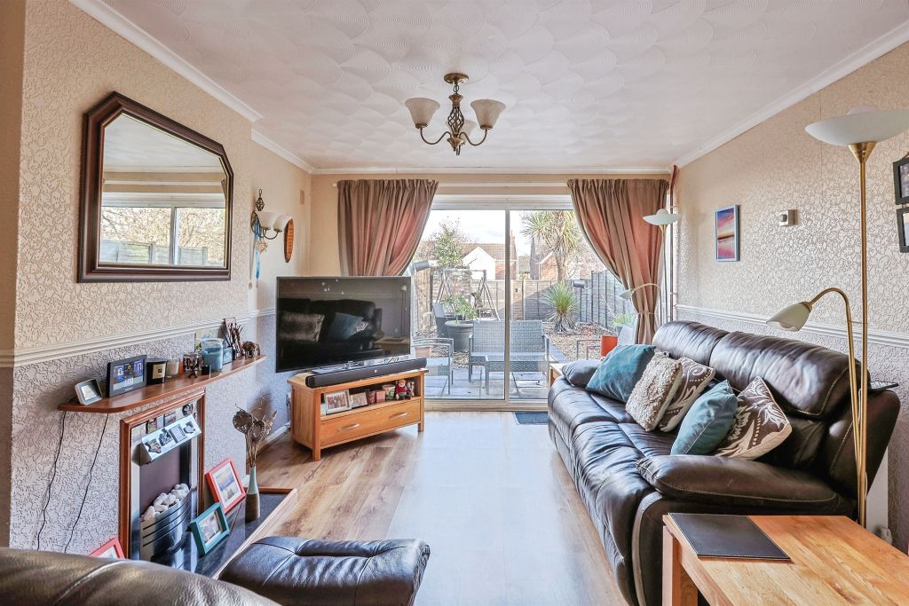 Property photo 2 of 19