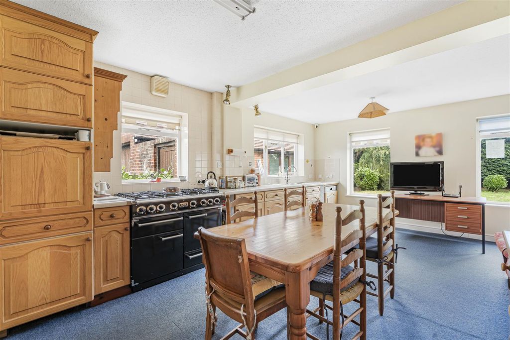 Property photo 3 of 28 10_63166.Jpg