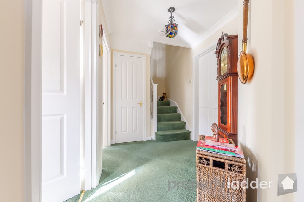 Property photo 2 of 18 Pl-8