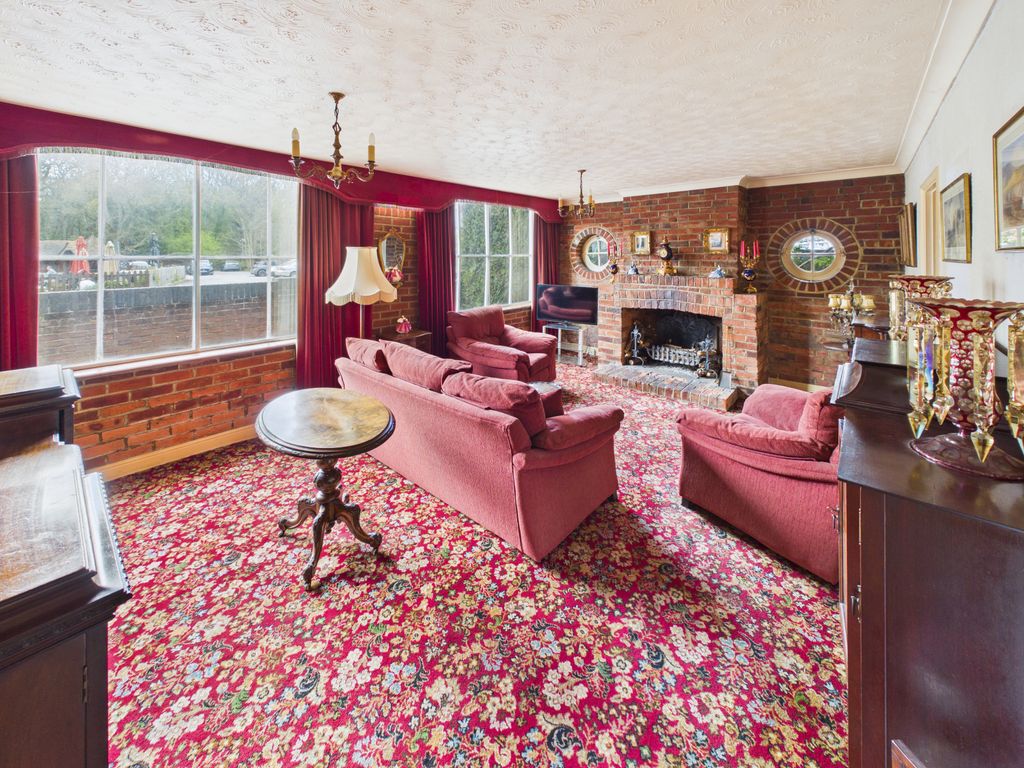 Property photo 2 of 14 Gallery
