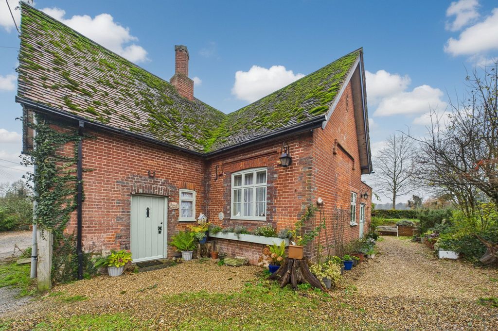 Property photo 3 of 26