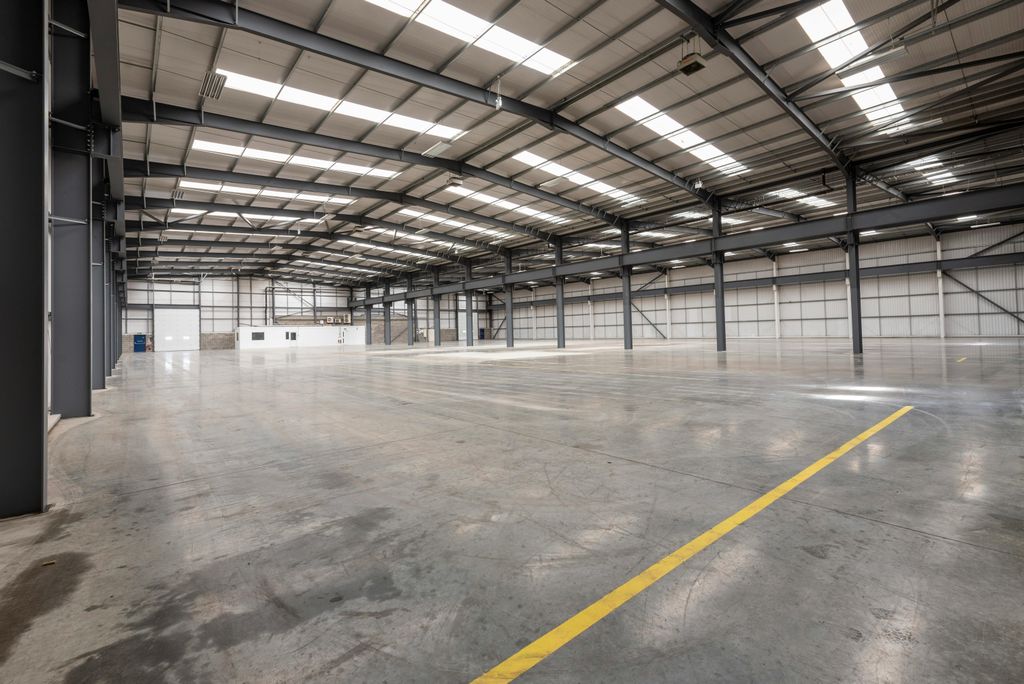 Property photo 2 of 10 Internal Warehouse 2.Jpg