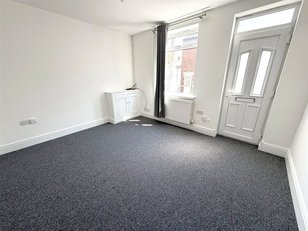 Property photo 2 of 11 Picture No. 15