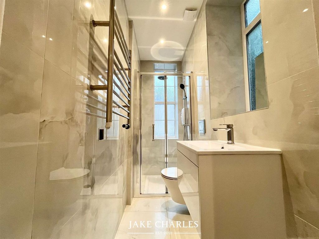 Property photo 2 of 6 Ca84034B-5Fe2-45E1-8F91-2Fb9A3Dfe167.Jpg