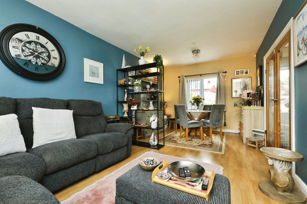 Property photo 2 of 24