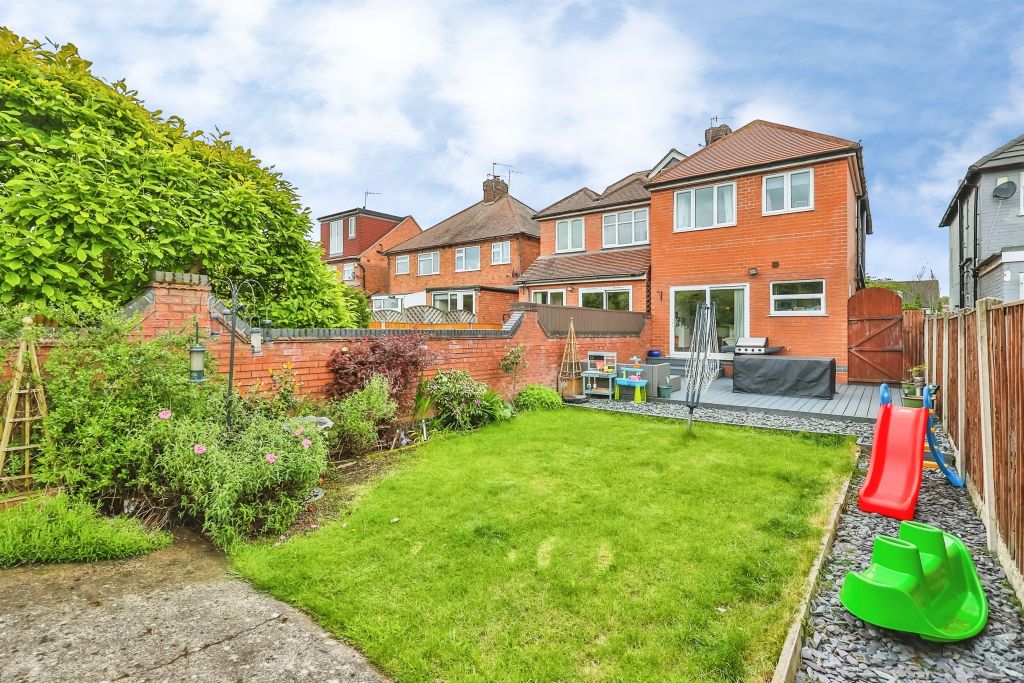 Property photo 2 of 19