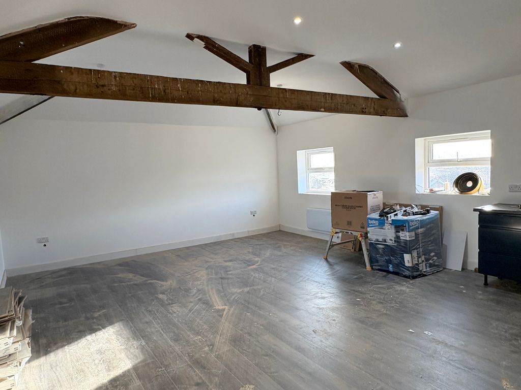 Property photo 2 of 15 Lounge A