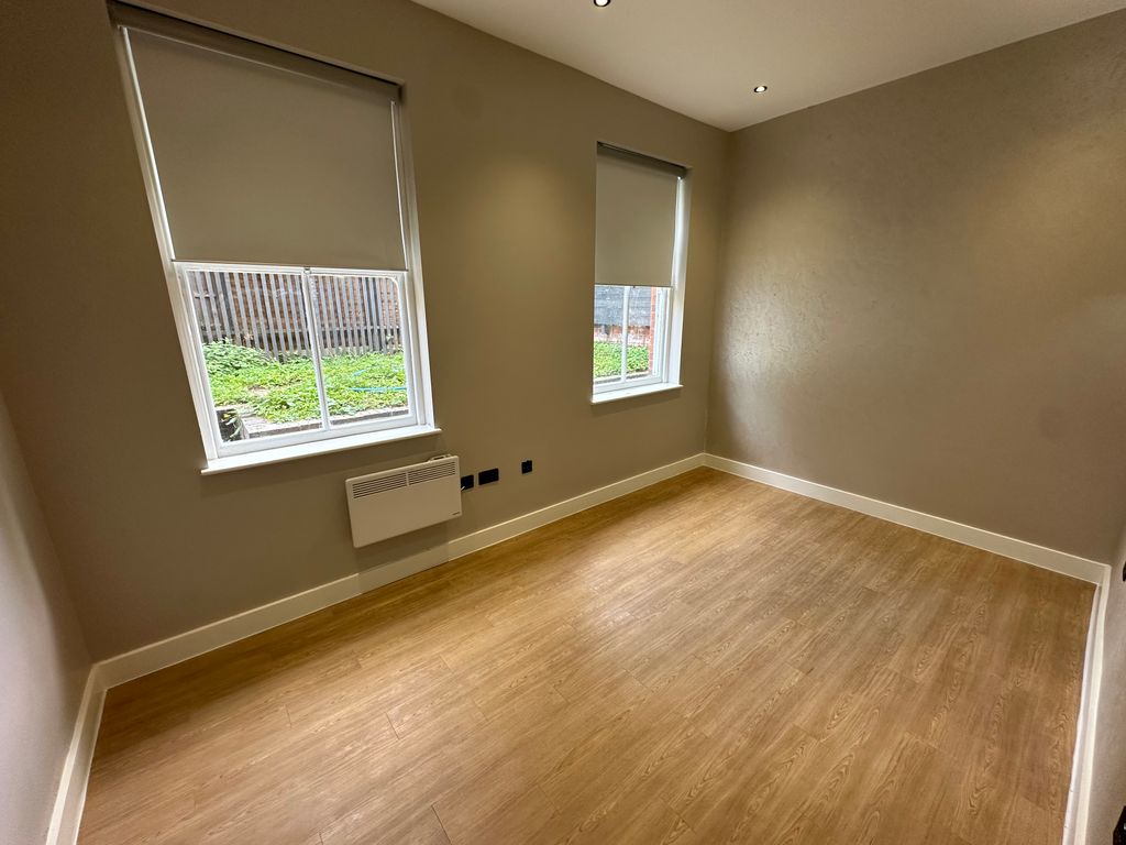 Property photo 3 of 35