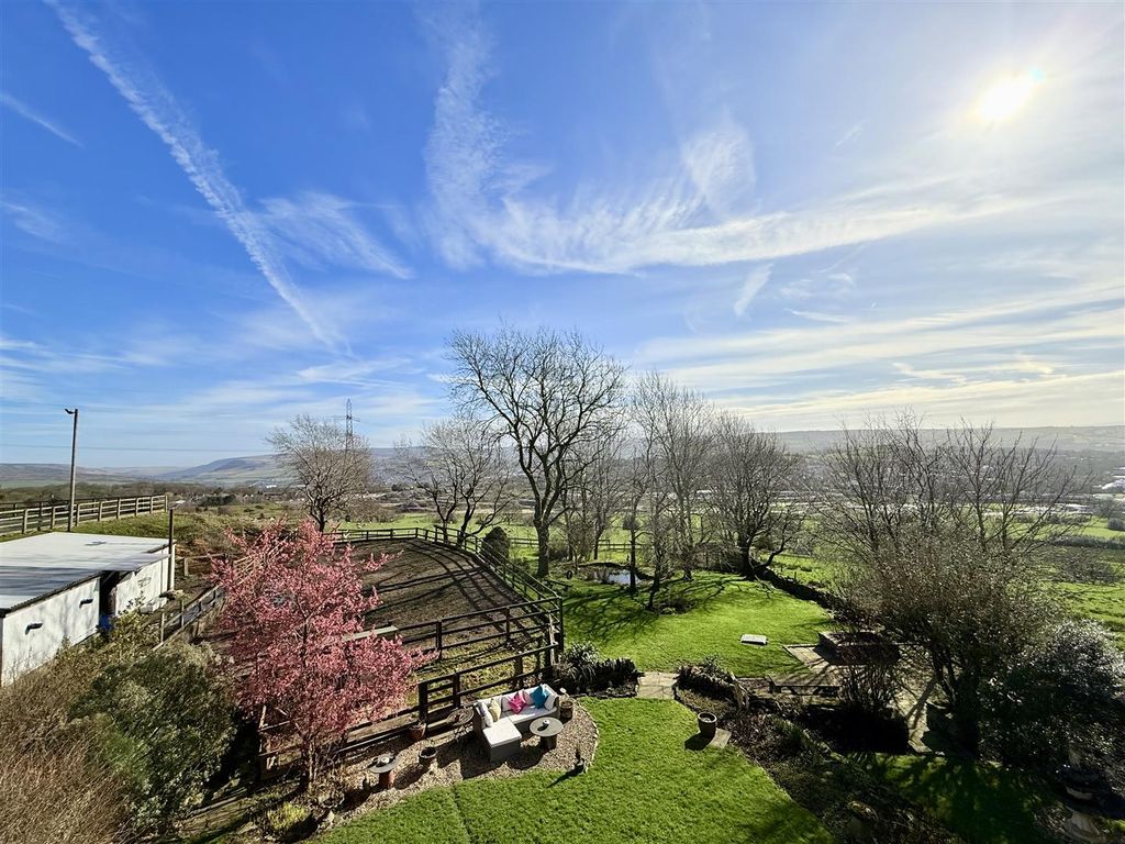 Property photo 2 of 57 Img_3253.Jpeg