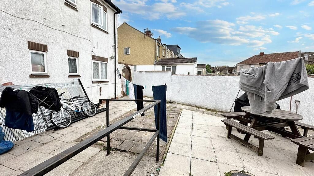 Property photo 3 of 9 Bright Paved Courtyard With Outdoor Seating Area...
