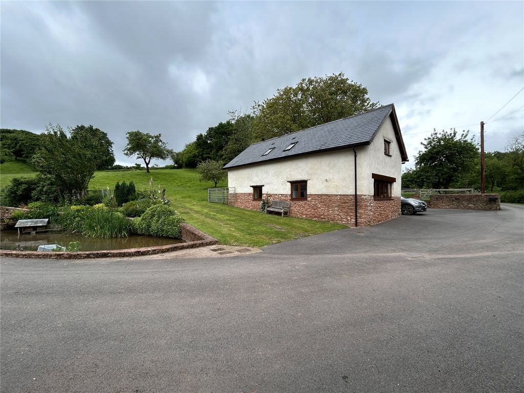 Property photo 1 of 21 Picture No. 01