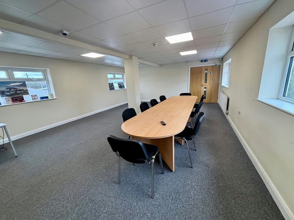 Property photo 3 of 8 2 Cynon 11.Jpg