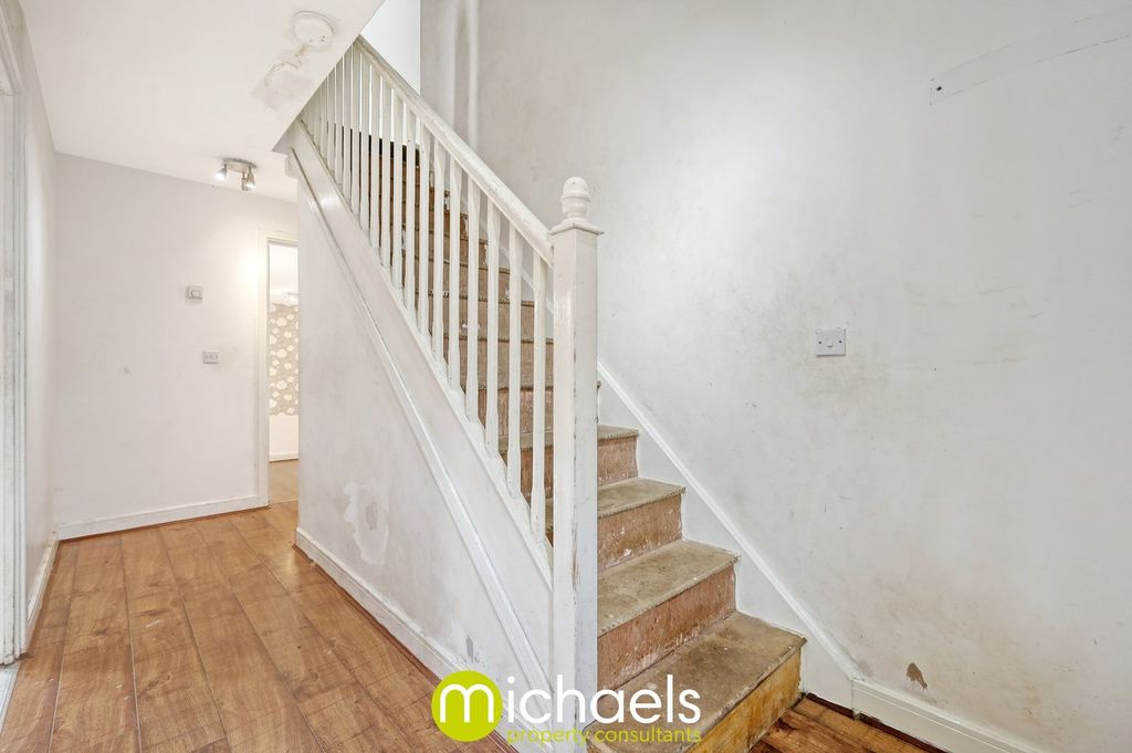 Property photo 3 of 25