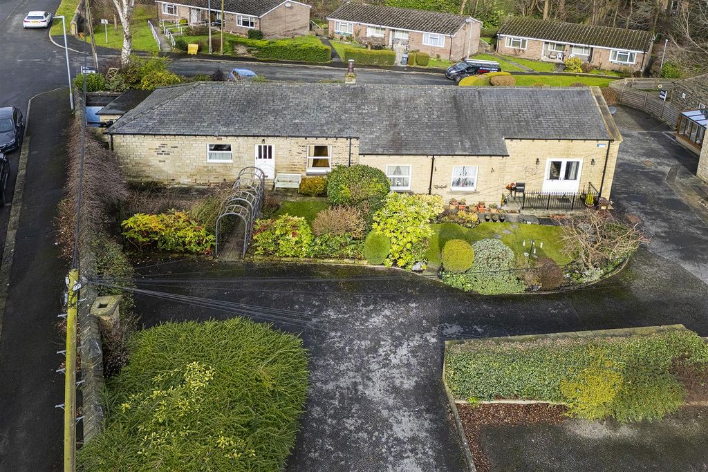 Property photo 1 of 44