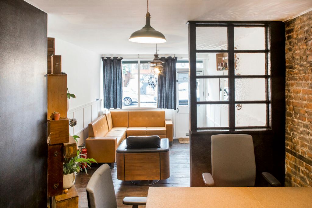 Property photo 2 of 7