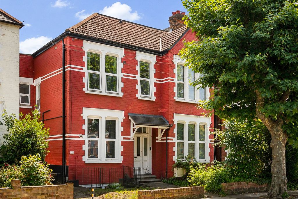 Property photo 1 of 12