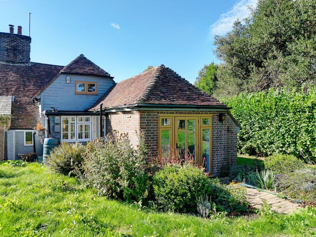 Property photo 2 of 42