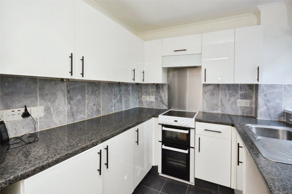 Property photo 3 of 9 Picture No. 06