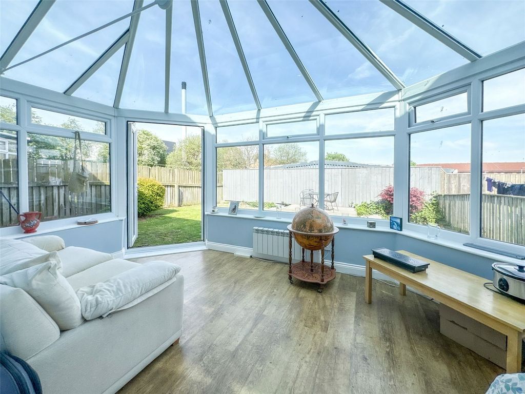 Property photo 3 of 12 Conservatory