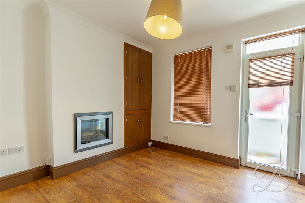 Property photo 3 of 17 Ccltd17.Jpg