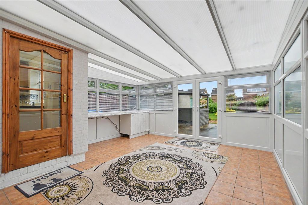Property photo 2 of 28 Conservatory_1.Jpeg