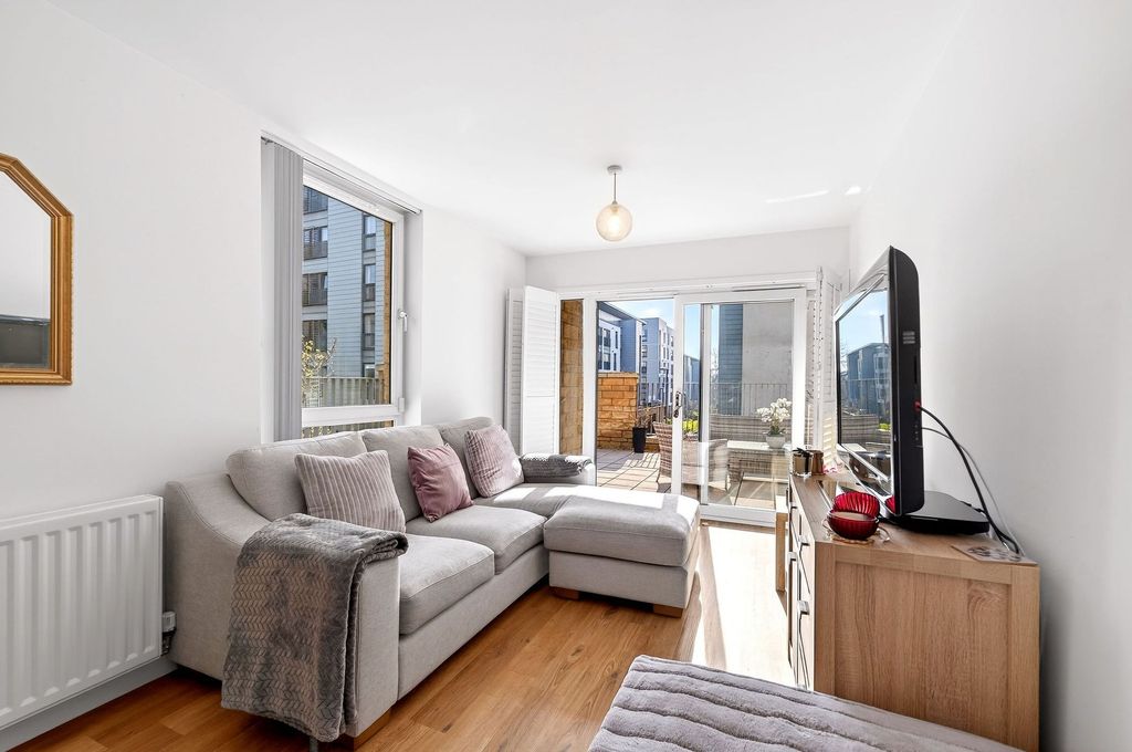 Property photo 2 of 35 Lounge Area