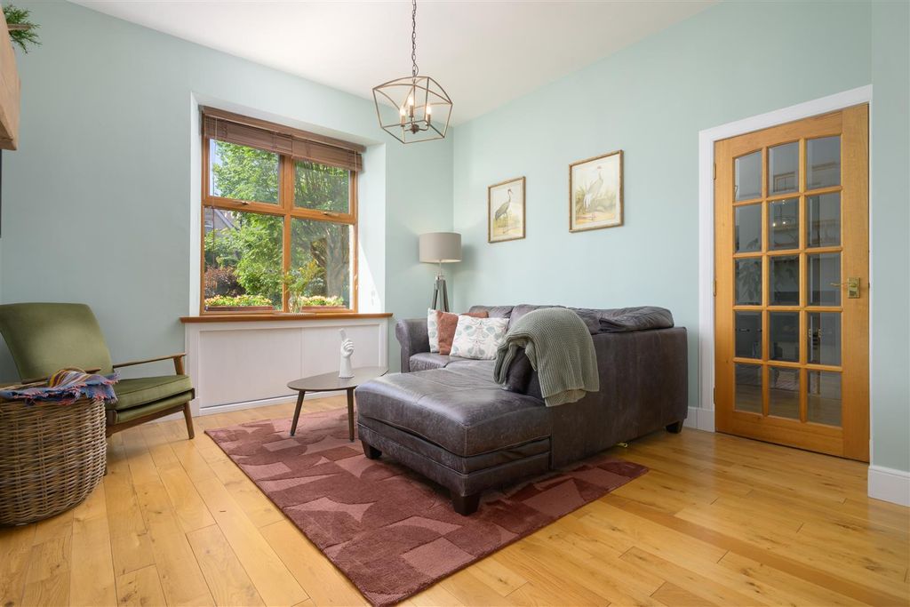 Property photo 3 of 27 S03.Jpg