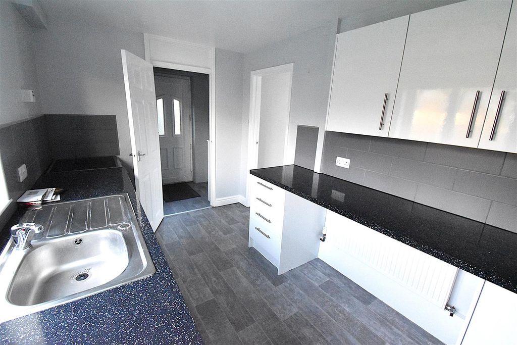 Property photo 3 of 8 3.Jpg