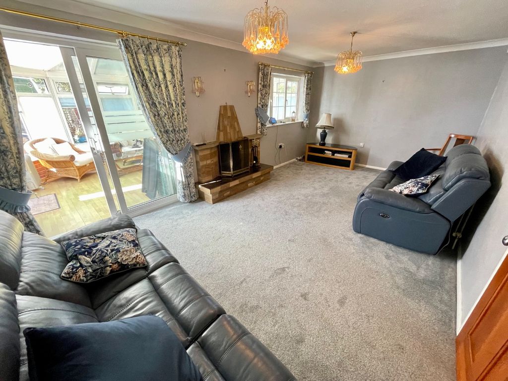 Property photo 3 of 17 4453772