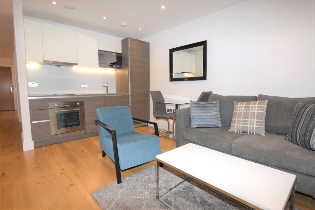 Property photo 3 of 8 Picture 3