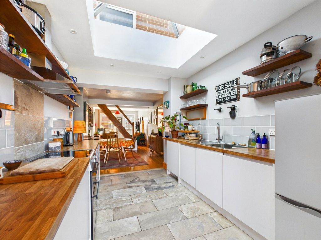 Property photo 2 of 15 2 - Picture No. 20