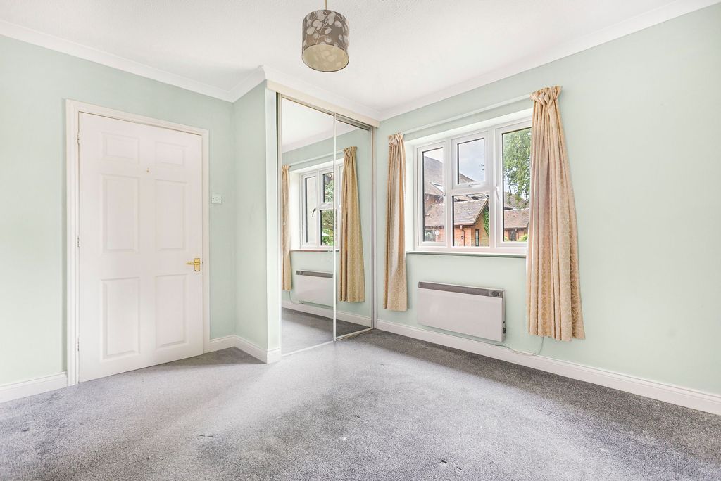 Property photo 3 of 12