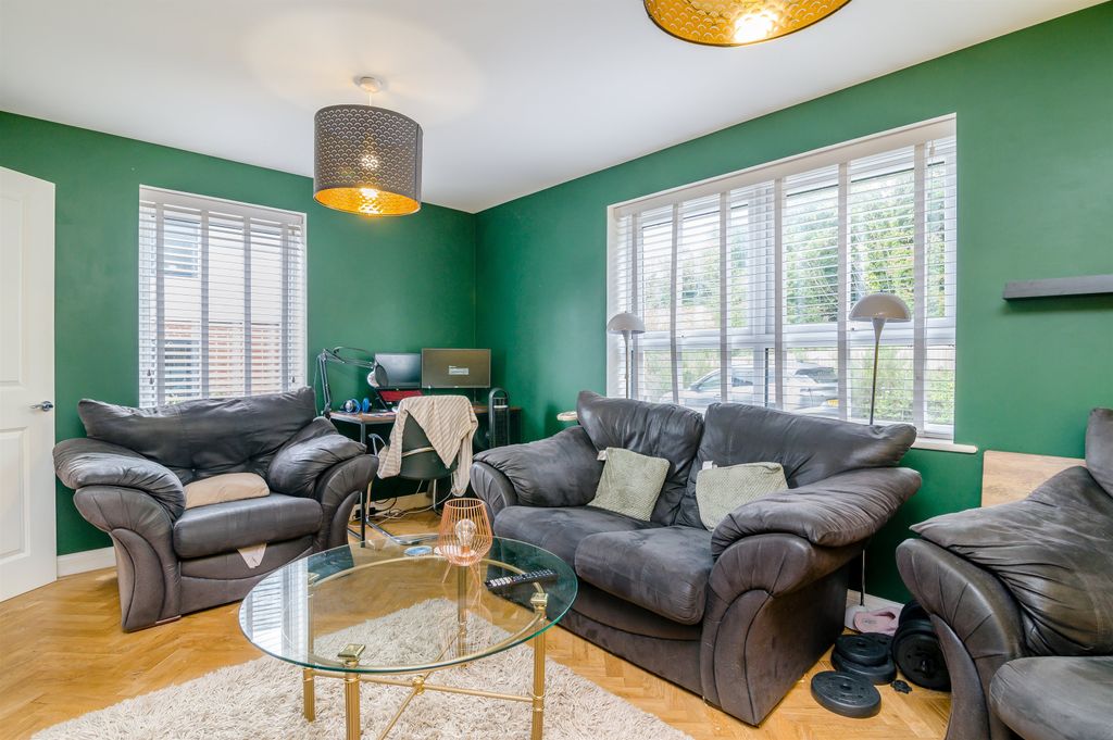 Property photo 3 of 22