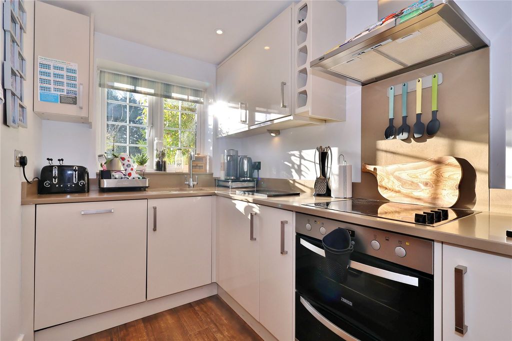 Property photo 3 of 17 Picture 3