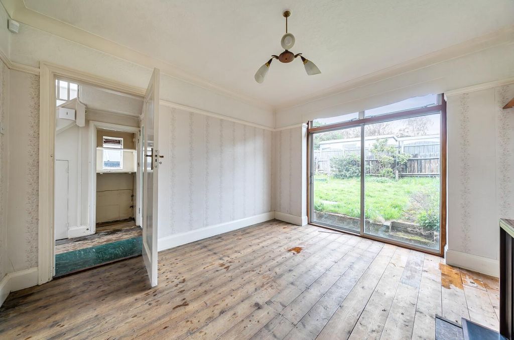 Property photo 2 of 12 Rear Reception.Jpg