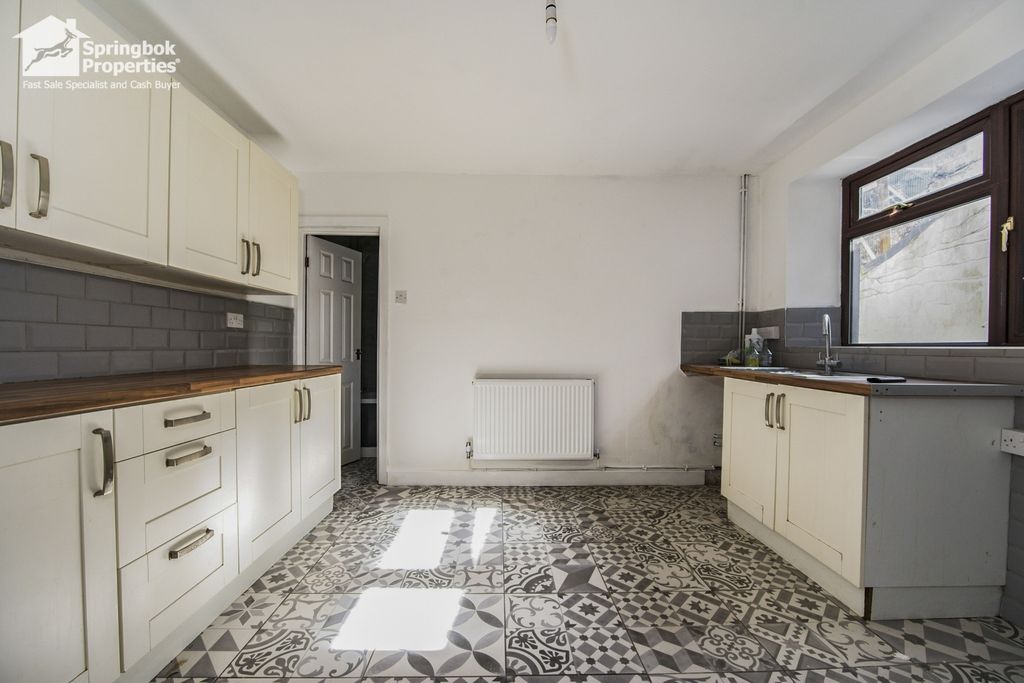 Property photo 3 of 13 Image 3