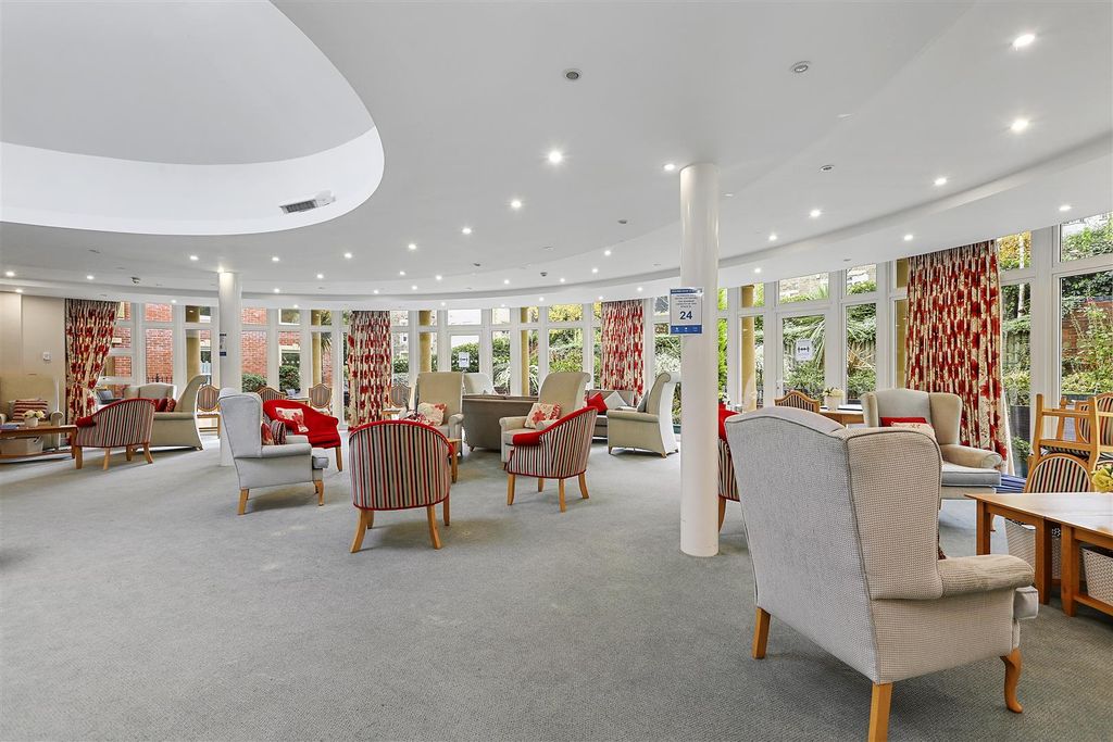 Property photo 2 of 15 02-Abdc3421-A38c-4788-87A0-5374Aa415795Ct_Mcs_Flat