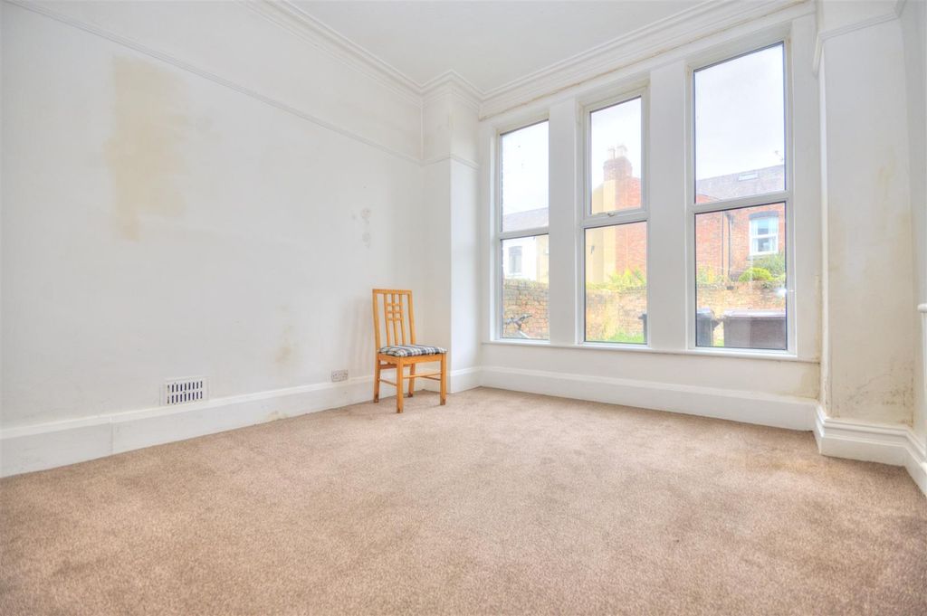 Property photo 3 of 19 Dsc_1244_Enhancer.Jpg