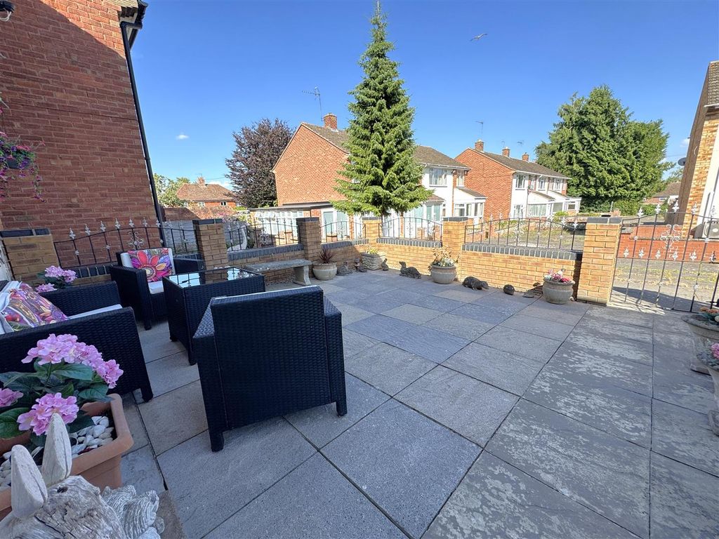 Property photo 2 of 16