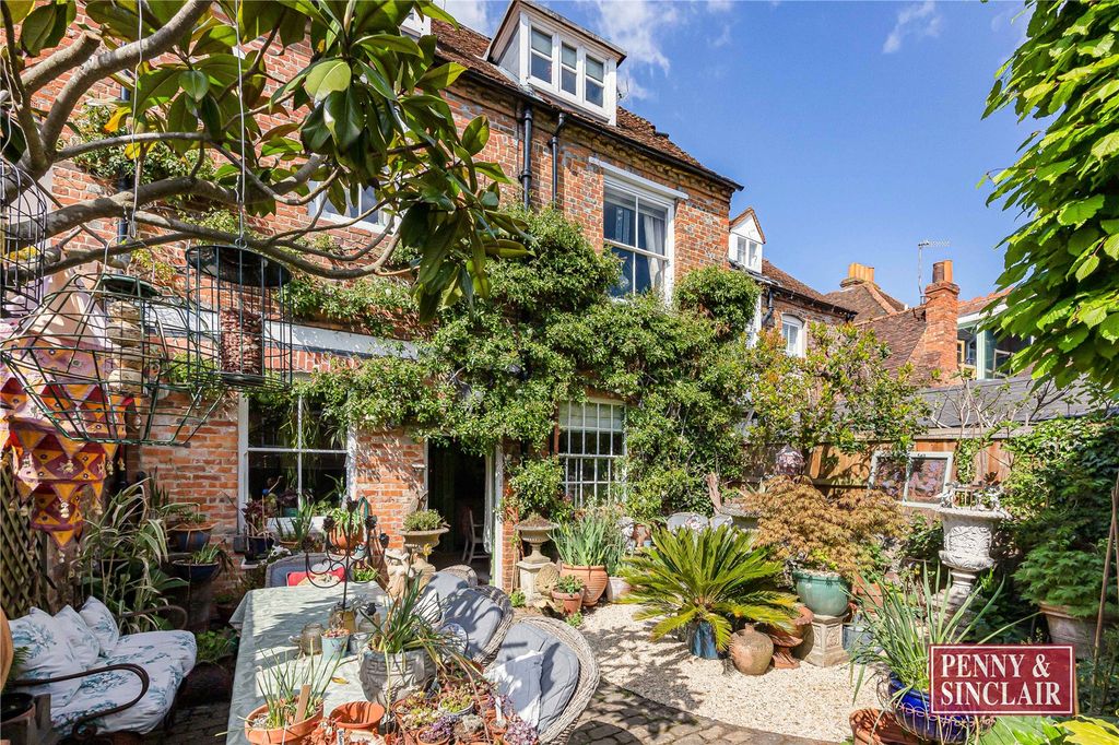 Additional image 25 of 3 bed terraced house to rentRegatta Short Let - Market Place RG9
