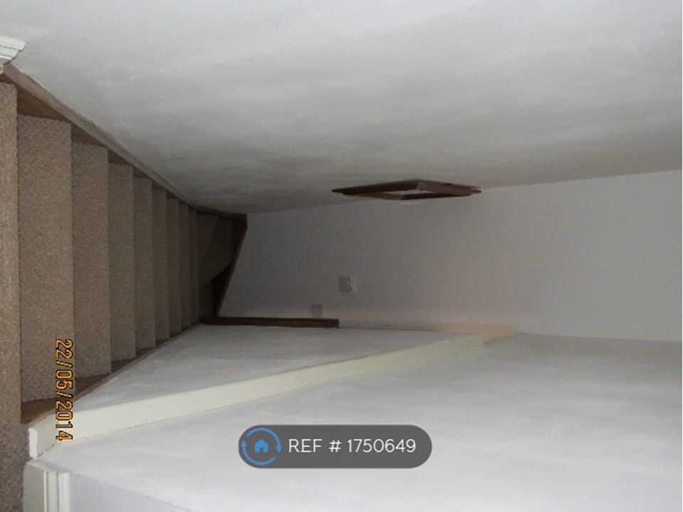 Property photo 3 of 18 Stairs