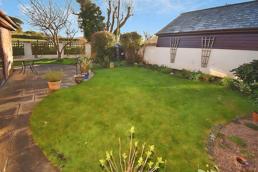 Property photo 2 of 24