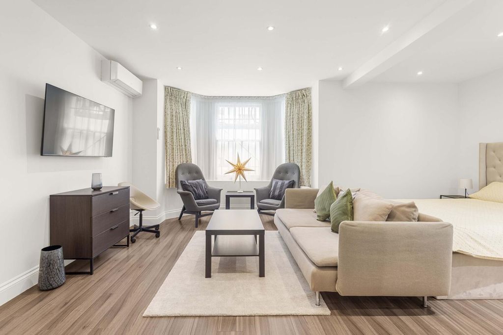 Property photo 2 of 6 Living Room