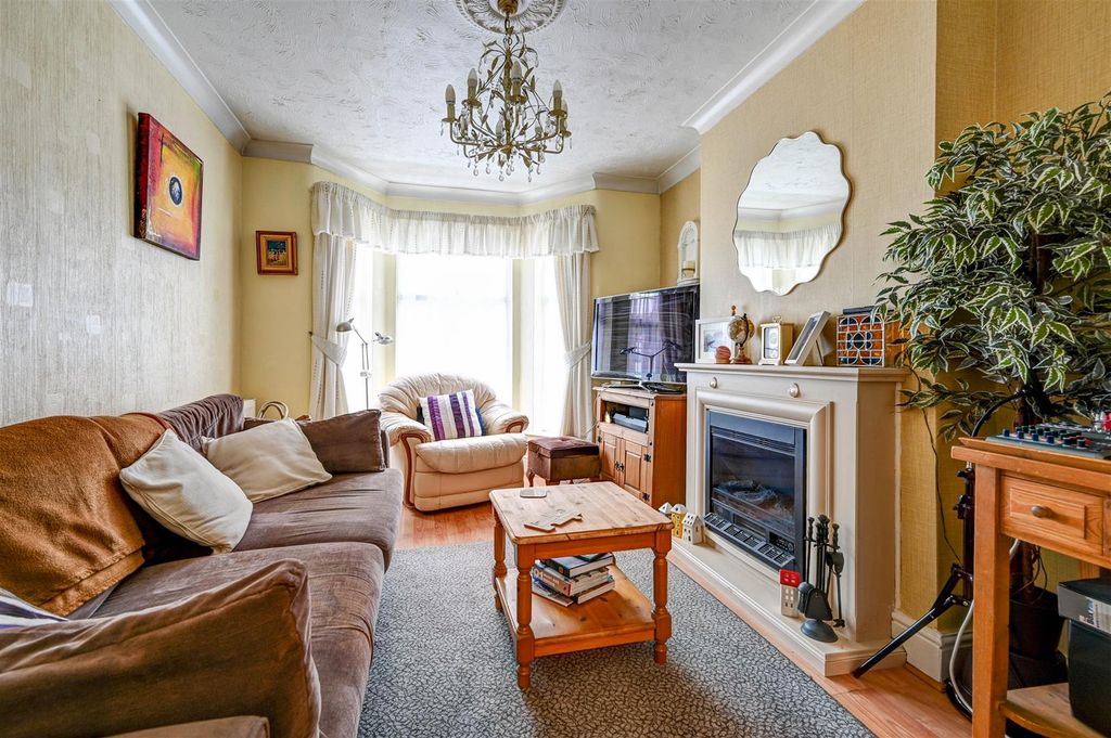 Property photo 3 of 12 Sitting Room.Jpg
